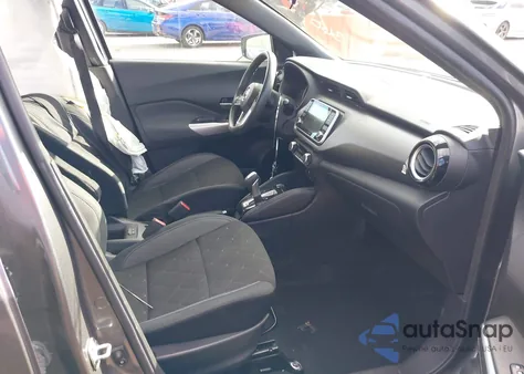 2019 Nissan Kicks Sv z USA, uszkodzony, nr VIN 3N1CP5CU2KL551981